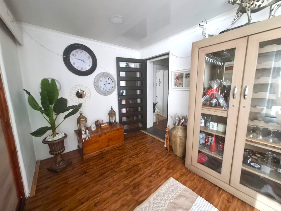 5 Bedroom Property for Sale in Villiers Free State